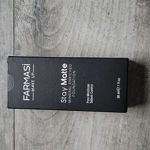 Brand New Farmasi Stay Matte Foundation shade 02